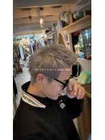 シークレットミラーズ(SECRET MIRRORS) スパイキーショート×シルバーカラー