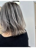 大人可愛いふんわりカールボブレイヤー外国人風カラーブリーチ