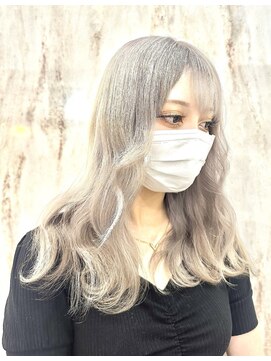 ラビス 池袋(Lovis) ワンレン/ネビージュ/エクステ/小顔/インナーカラー/韓国/池袋