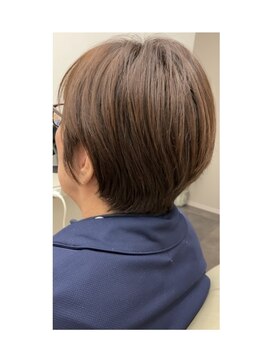 アルビス(arbis) 白髪ぼかし/ショート/ショートカット/ショートボブ/縮毛矯正