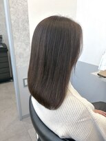 トッカ 茨木(tocca) 大人のためのグレージュブラウン