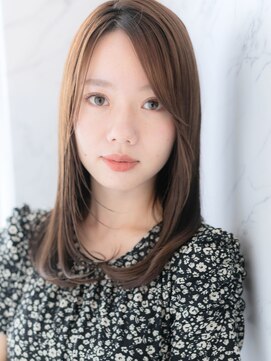 ローマ ギンザ(ROMA Ginza) ストレートレイヤー/前髪なし/顔まわりカット/髪質改善/銀座駅