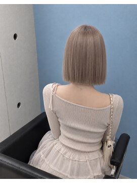 グラッジ 池袋(GLADGE) ミルクティーベージュ