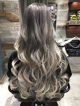 トルネード(TORNADO) オンブレホワイトグラデーション