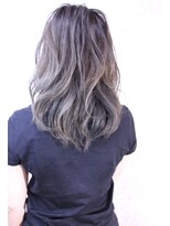 キャアリー(Caary)&nbsp;福山市イルミナカラー人気　バレイヤージュグラデーションCaary