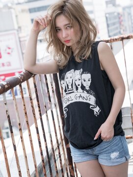 ロエル 牛久(Loel) センターパート×アッシュ☆無造作ハニーヘアウェーブ