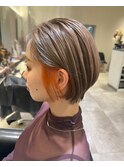 ショートボブ/ベージュカラー/ブリーチカラー/イヤリングカラー