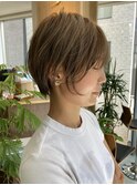 美髪にオトナかわいいホワイトグレージュネビージュショートボブ