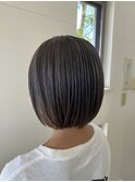 ミニボブ×グレージュカラー