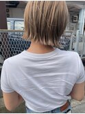 切りっぱなしハイトーンボブ