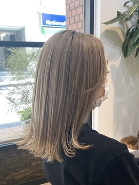 ノーム(norm) シアベージュブリーチ