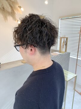 ラボリア(LABO li'a) ツイストスパイラルパーマ