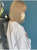 ホワイトベージュ