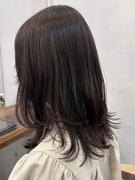 ファルベ(Farbe) 顔まわり/前髪/外ハネ/レイヤー/ワンカール/ブラウン