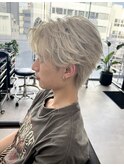 フェザーショート　ラウンドマッシュ
