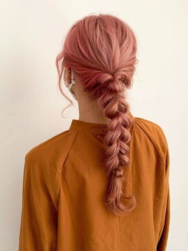 アエル 宝塚南口駅前店(aeru) ピンクカラー×ルーズ三つ編みアレンジ【宝塚南口駅前駅】