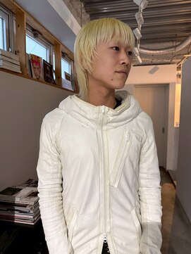 PARKiiiNG 心斎橋　ブリーチ/ダブルカラー/パーマ/メンズ【パーキング】 刈り上げセンターパート