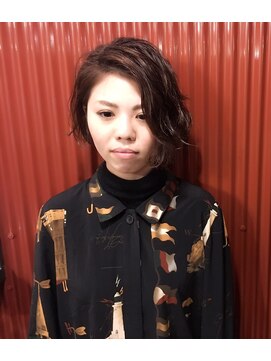 ロイ プラスアティック(roi ＋attic) 谷町6丁目美容室◆異空間美容室roi◇