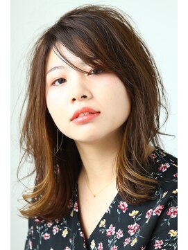 エクリフルール(equri fleur) 外ハネミディアム