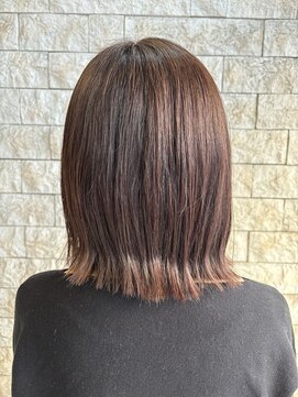 フラット 千葉(Flat.) ラベンダーグレー、外ハネスタイル【千葉】