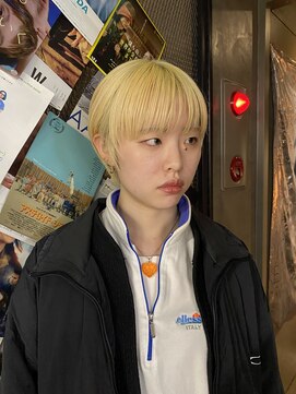 キヴィ(kivi) 抜きっぱなしブリーチ/丸みショート