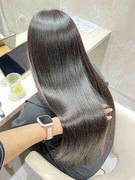 ロッタクッチ 表参道 青山(LOTTA CUCCI) 韓国ヘアスタイル ストレートヘア