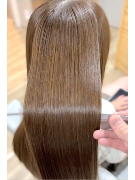 ミニマル(MINIMAL) 極上ツヤ髪ストレート+美髪トリートメント