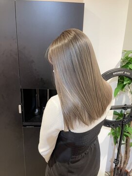 ロイス 渋谷(ROIS) ボブルフ/ネビージュ/小顔/ワンレン/スモーキーアッシュ[渋谷駅]