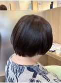 前下がりのボブ