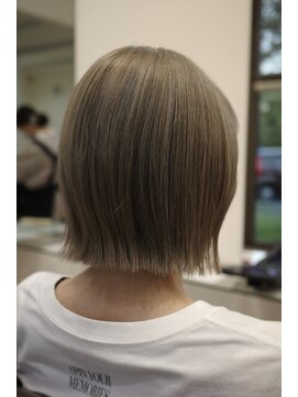 バルールバイおしゃれ泥棒(Valeur by) アッシュベージュボブ