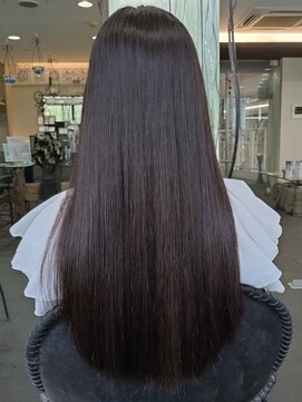 シュシュ(chou＊chou) 20代30代/暗髪/地毛風ストレート/縮毛矯正/艶髪/堺東