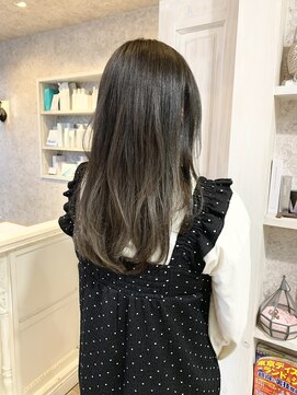 キャアリー(Caary) 福山市美容院Caary グラデーショングレージュカラー20代30代
