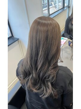 キニ(KINI) カーキグレージュ/透明感カラー/艶カラー/髪質改善