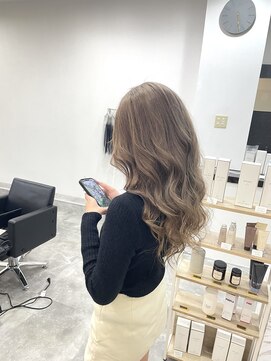 ミルクティーベージュ