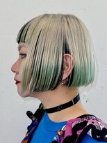 クク 渋谷(QUQU)&nbsp;ボブ　ポイントブリーチ　デザインカラー　グリーン
