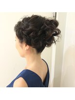 パティオン(PATIONN)&nbsp;30代40代からの後ろ姿のリフトアップオールアップヘアアレンジ