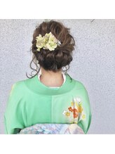 ヘアアレンジもいろんなデザインで可愛く楽しめます♪