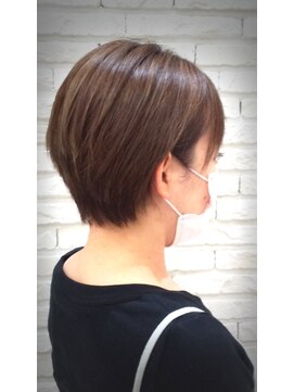 ヘアーズ 住吉店(HAIRZ) 《HAIRZ》林真紀スタイル・大人女子のグレイヘア遊び