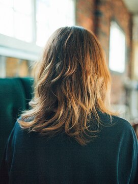 カラーサロンビスカリア 相模原エリア 淵野辺駅店(Color salon Biscaria) 大人可愛い☆レイヤー☆カール［淵野辺］