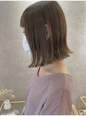 ぱつんとボブ　シアーカラー
