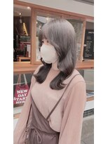 ネイヴィル(navile)&nbsp;髪質改善ストレート◎赤みのない透け感グレージュ