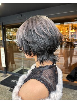 カフェアンドヘアサロン リバーブ(cafe&hair salon re:verb) レイヤードウルフマッシュ