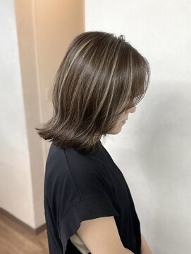 ヴィフ 大船(VIF) 切りっぱなしボブ外ハネハイライトカラーケアブリーチダブルカラ