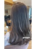 グレージュカラーでナチュラル暗髪