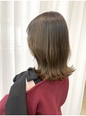 ハーフブリーチでナチュラルベージュ×鎖骨ミディアム