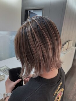 ヨルプラスディ(yoru+D)の写真/ショートの似合わせならお任せ！髪質・骨格に合わせてスタイリングのしやすいスタイルの提案をいたします☆