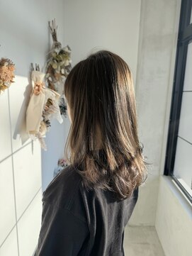 トーン(tone) グレージュカラー