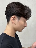 ニコ トウキョウ 渋谷(nico TOKYO)&nbsp;刈り上げセンターパートテーパーフェードカットニュアンスパーマ