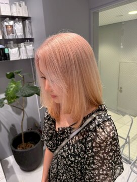 ヴァイス 新宿店(VAICE) white pink