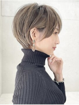 コール ネックス ザ サロン 表参道(COALL nex the salon) 斜めバング グレージュカラー シルキーベージュ マッシュパーマ